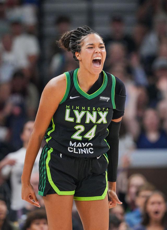 上半场女武, 得到 上半场女武, 得到