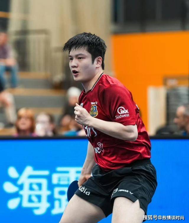 力和榜样效, 剧本, em